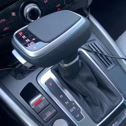 LED Gear Shift Knob For Audi A6 C6 C7 A4 B8 S6 A7 A5 8t Q5 8r Q7 4L A3 8P S5 S7 gear Stick Lever Hea