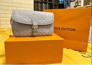 Louis Vuitton 4月購置巴黎100%全新未使用 LV Diane Bag monogram 法棍手袋 法棍包 藍色 Blue Color 全皮