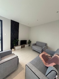 Rumah m² dengan 3 bilik tidur dan 2 bilik mandi peribadi di Pusat bandar Kuching (Near Emart>BCCK>3