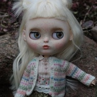 Sweater for Blythe