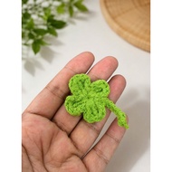 4-leaf clover wool keychain
