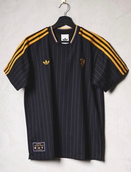 เสื้อแมนยูคลาสสิค 2025 เกรดเพเยอร์ โลโก้ปัก ใหม่ล่าสุด สินค้าพรีเมียมร์