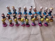 (絕版)Looney Tunes Figures早期復古迪士尼/華納樂一通跳棋公仔(27個合售，達菲鴨、豬小弟、崔弟)