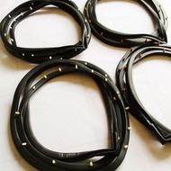 (4ประตู) LN85 ยางขอบประตู Toyota Hilux Mighty-X LN85 4 ประตู ปี1989-95