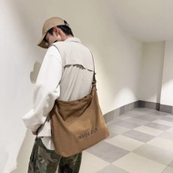 Canvas Large Capacity One-shoulder Messenger for College Students to Go Class Men's Versatile Casual