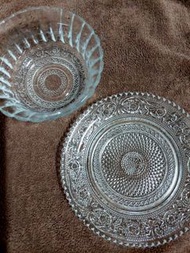KIG Malaysia 早期藏品 2組超精緻刻紋玻璃碗盤