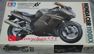 雙星 1 比 12 Honda CBR1100xx 模型電單車