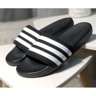 最新款愛迪達adilette comfort沙灘拖男女款adidas拖鞋 http://www.vetementsgo.com/product/detail-24589.html
