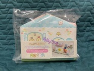 全新角落生物手玉繪本 - 藍白色小屋場景