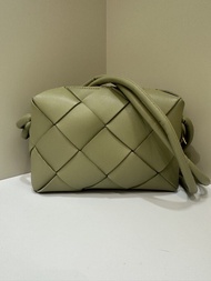 Bottega Veneta Small Cassette Camera Bag｜ BV相機包