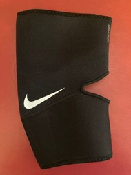 Nike Pro 護膝XL