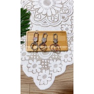 Pants-style car keychain