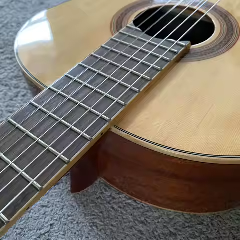 I021 Cordoba IBERIA C5 39'Solid Top Classical Guitar 19 Frets Sprue with Mahogany Genuine and Origin