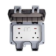 IP66 Weatherproof Waterproof Outdoor BOX Wall Socket 13A Double Universal / UK Switched Outlet With USB Charging Port