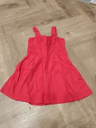 正紅色uniqlo一字細肩帶洋裝，尺寸140