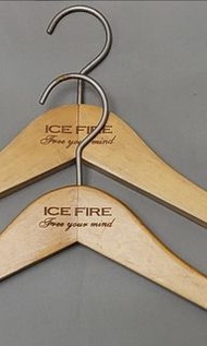 ICE FIRE wooden hangers 

ICE FIRE hanger 實木衣架