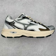 Mizuno Racer S
