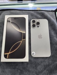 Iphone 16 pro max 256GB香港行貨，保養日期至：5-3-2026，電池健康度100%，充電次數15次