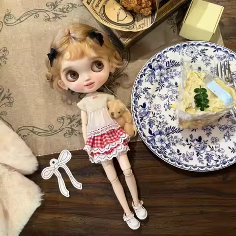 2Pcs/Set Blyth [White Shirt+Plaid Skirt] 1/6Doll Clothes (Fit Azone,Licca,BJD, Ob24,Pullip, Lati, IC