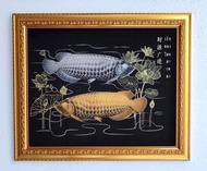 ✨✨กรอบทองพร้อมภาพกำมะหยี่ ปลามังกรมงคลคู่ เสริมโชคลาภวาสนา การงาน การเงิน มั่งมี ศรีสุข สีเเดง ขนาดร