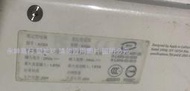 二手市面稀少復古2004年蘋果Apple Macbook 白色小白機A1054(上電可以開機當收藏/裝飾品)