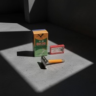 Old-School Shaver Package with Free Razor F5 Old-School Shaver/ + 5 Quick Tiger Razors