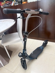 迪卡儂Town9 Scooter (人力)摺疊滑板車