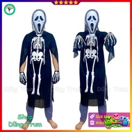 "Realistic multi-size spooky Halloween costume with accessories"