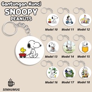 GANTUNGAN CHESS SNOOPY KEYCHAIN CUTE CARTOON GIFT CUSTOM SEMAUMUG