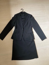 全新Mastina 返工套裝-西裝褸加西裙（34碼）