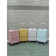 Suitcase deluxe A8 series, size 20 inches