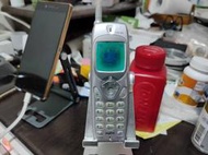 《M-SHOP》中古 大眾電信 PHS 東京銀 日製 Sanyo J88，螢幕老化有陰影【25】電池續航力差