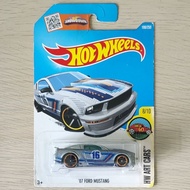 Hot Wheels 07 Ford Mustang [2007 Custom Then and Now Checkmate Art Cars Falken Tyres]