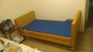 醫療床/電動護理床，連床褥（Electric Hospital Bed with Remote Control）