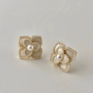 ต่างหูเงินดอกไม้ไข่มุก / Flower Pearl Earrings / Sterling Silver Earrings / Minimal Earrings / Korean Earrings / ต่างหูสไตล์เกาหลี