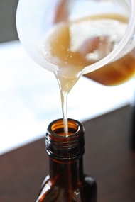 台灣製造  冷壓初榨 本土自然農法黑芝麻油   玻璃易碎只提供宅配