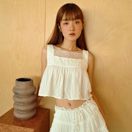 Theremin Memi crop top เสื้อแขนกุดตกแต่งลูกไม้ - white