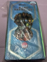 Hot Toys Avengers Nano Gauntlet無限手套可亮燈模型