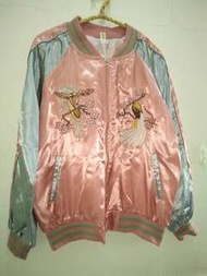歐美風 街頭時尚 帥氣有型 光澤感 花卉鳥獸 撞色 橫須賀 刺繡 棒球外套 飛行外套