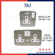 T & J METAL CLAD SWITCH SOCKET 13A & 13A X 2