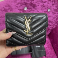 YSL 黑羊皮金釦絎縫6卡釦式短夾