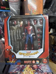 MAFEX SUPERMAN HOME COMINGS No:103 (盒不完美，背有壓傷）