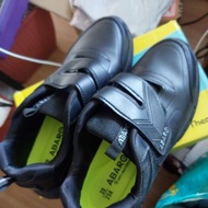 Abaro school shoes (size39)