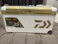全新日本製造 35L 有碌釣魚冰箱 DAIWA PROVISOR TRUNK HD II ZSS3500