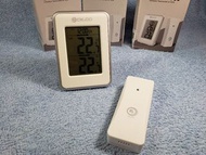 全新 DIGOO DG-TH1980 無線時鐘溫度計，可顯示時間，室內室外溫度，最高/低溫度功能，字夠大，外型美觀，座枱，使用各兩粒3A電池，價為一件價，