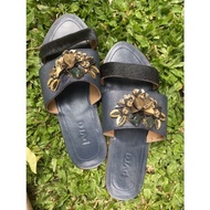 PVRA preloved sandal