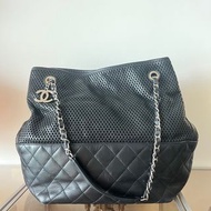 Chanel classic vintage black leather chain shoulder tote bag經典中古復古絕版黑色真皮香奈兒小香手袋上膊袋鏈條托特包#V77