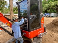 กันกระจก รถแม็คโคร KUBOTA  U55  KX033