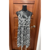 2hand dress.
