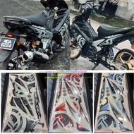 BODY STICKER BODY LC135 V1-V7 BODY STRIPE LC135 BATIK MERAH HITAM BIRU COVER BODY STICKER LC135 V2 V